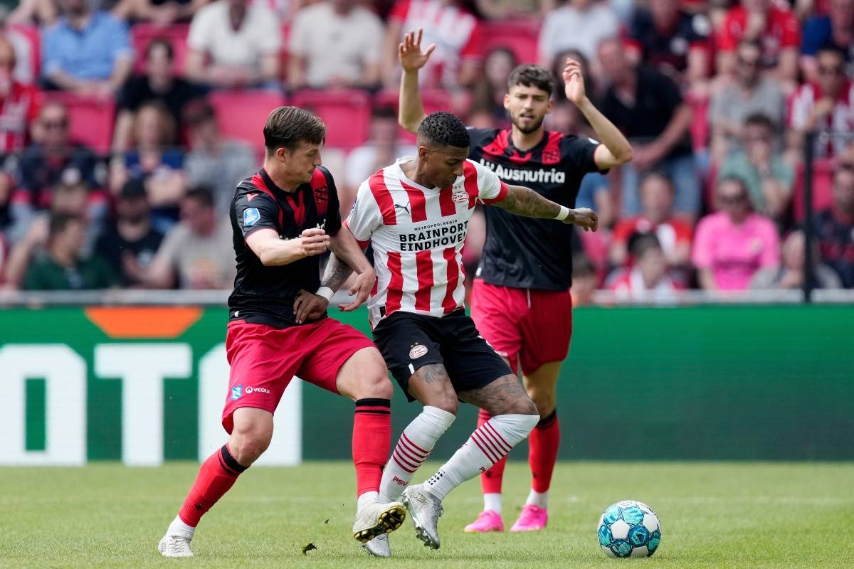 签署伤病报 签署伤病报